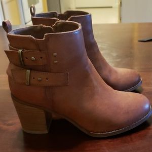 Gently used Torrid boots size 7